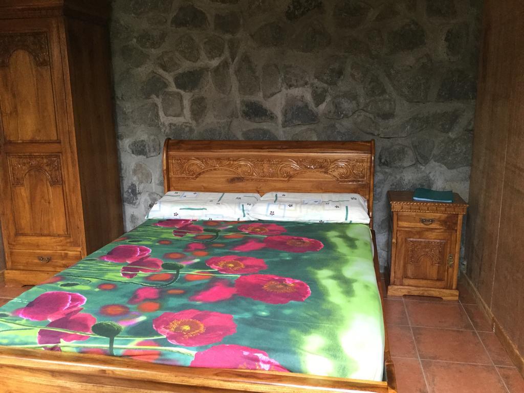 Le Bois Joli Coeur Hotel Saint Benoit Ngoại thất bức ảnh